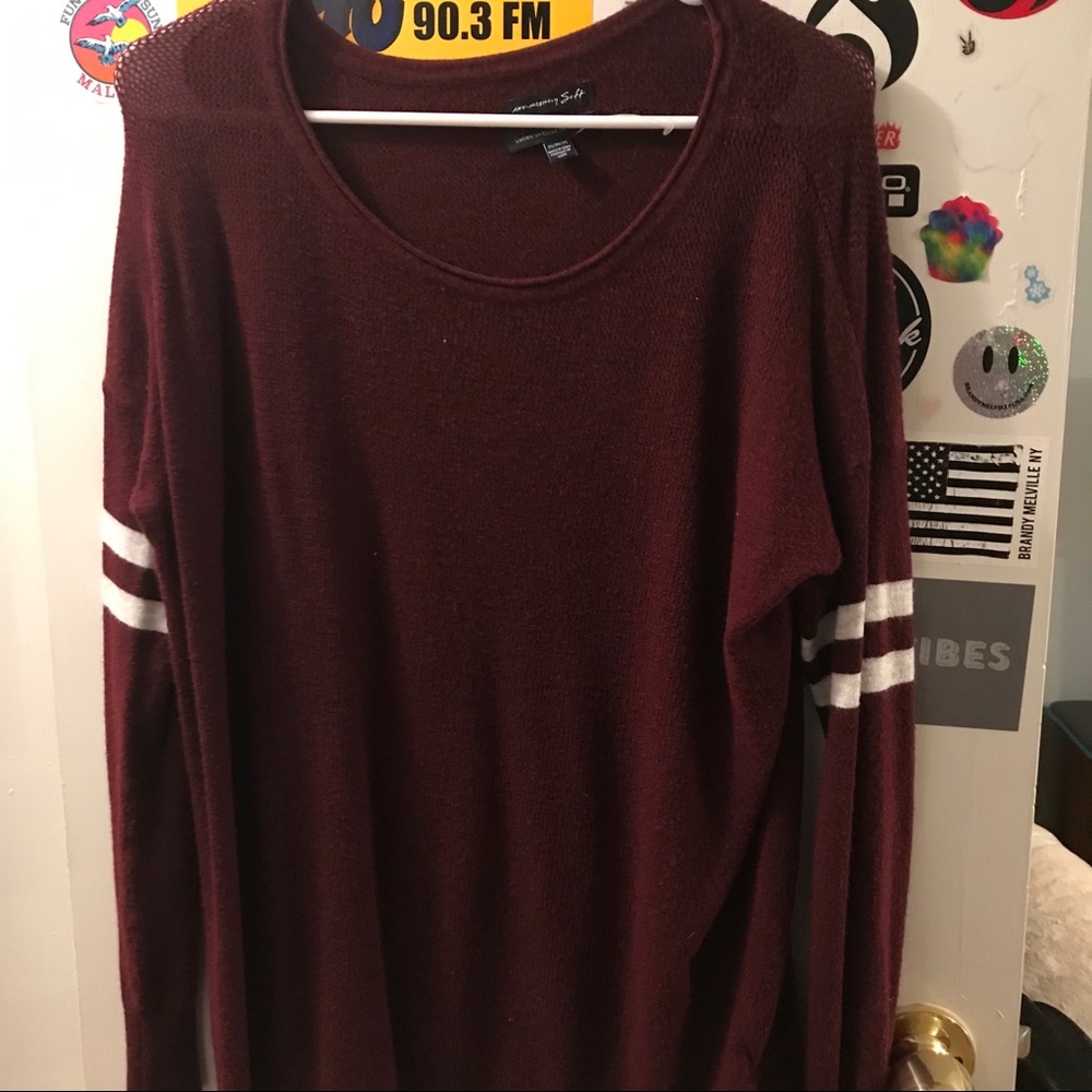 American eagle maroon sweater